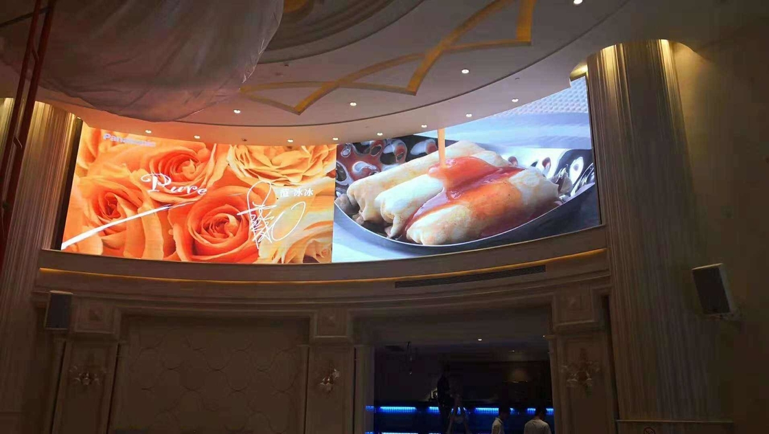 Curved Indoor LED Display Screen Video Wall 1200 Nits For Exhibition
